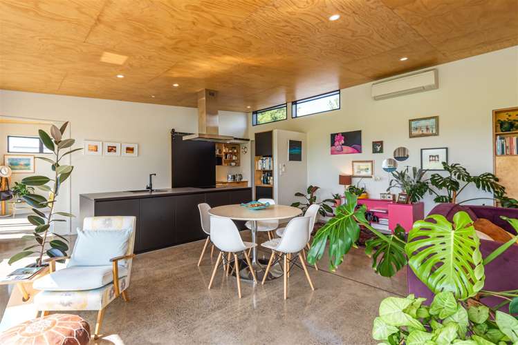 1824 Cust Road Cust_8