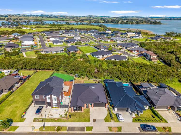 14 Wheriko Avenue Glenbrook_25