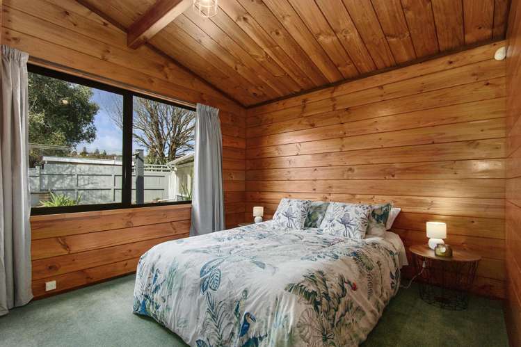 8 Roband Crescent, Brown Owl Brown Owl_11