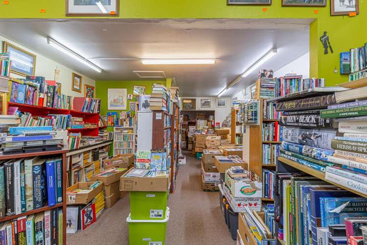 20-22 High Street Picton_14