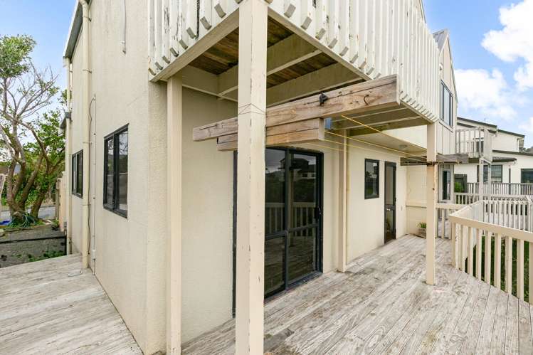 12 Ashton Fitchett Drive Brooklyn_16