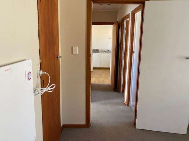 2/10 Olympic Place Papakura_10