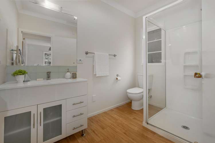 1 Raebern Lane Raumati Beach_14