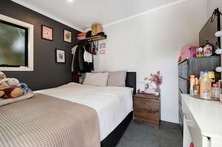 2/33F Springs Road Parakai_17