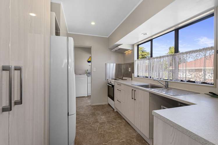 133a Vodanovich Road Te Atatu South_7