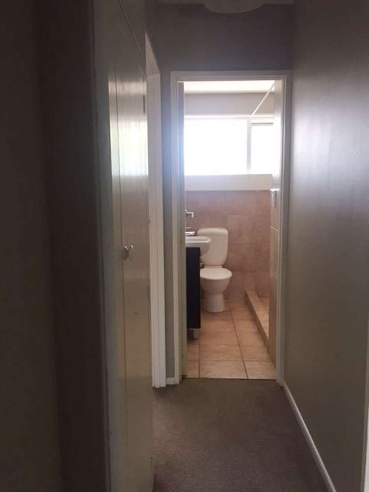 2/24 Hayton Road Wigram_10