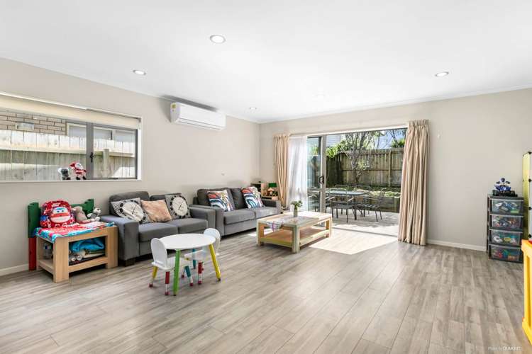 5 Lincoln Garden Close Henderson_5