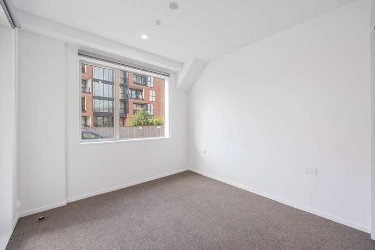 G05/28a Eileen Newey Place Henderson_10