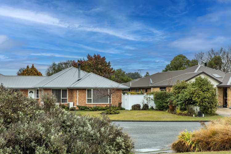 5b Norton Place Woodend_11