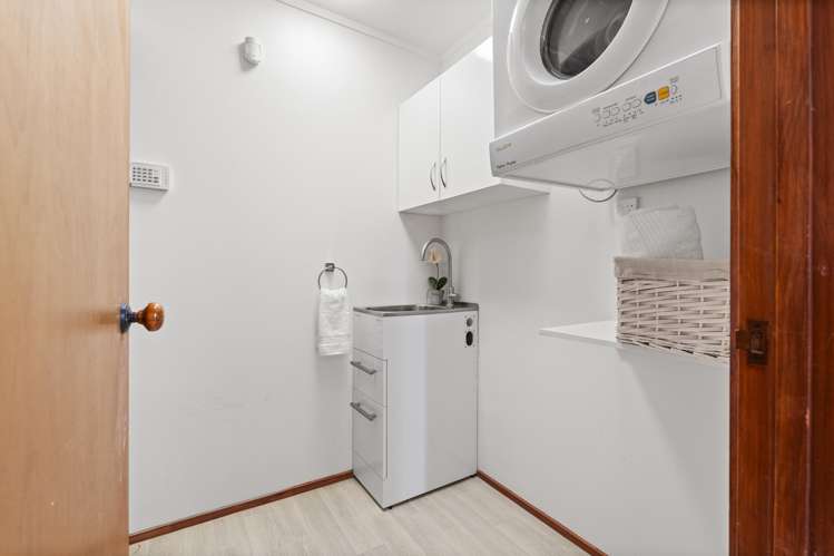 26 Pacific Parade Army Bay_26