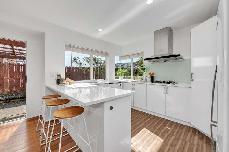 24 Cottesmore Place Huntington Park_9