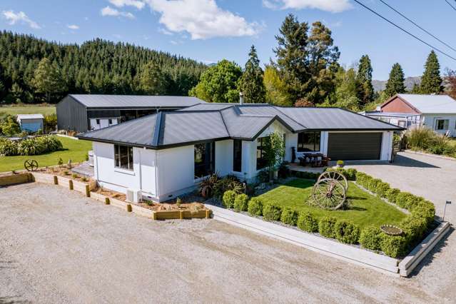 Spacious Family Home with Large Four Bay Shed