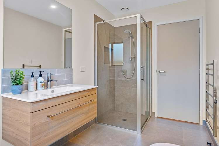 37 Rosslands Avenue Karaka_12