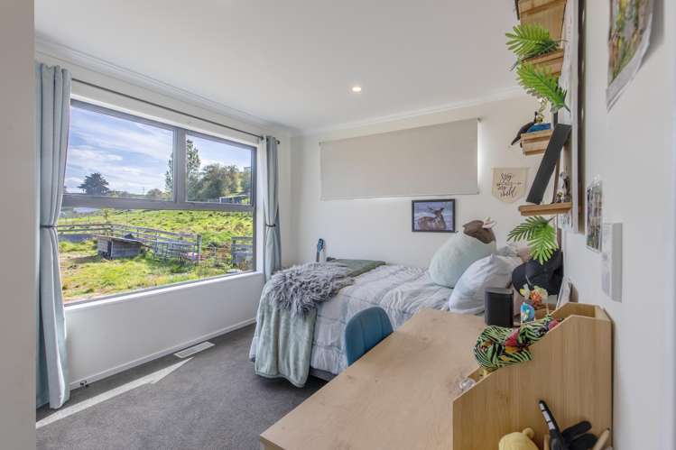 87 River Road Otane_13