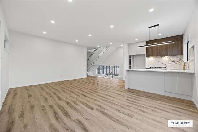 27 Jandell Crescent Bucklands Beach_2