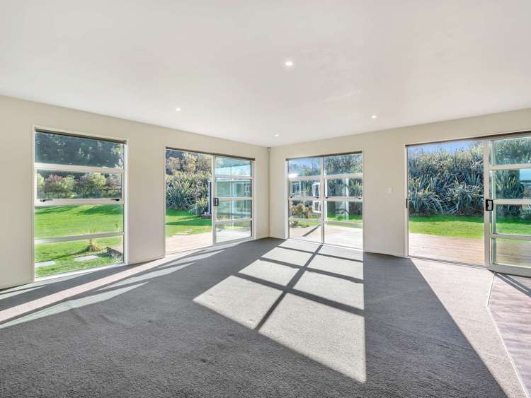 3 Mowhia Grove Waitarere Beach_11