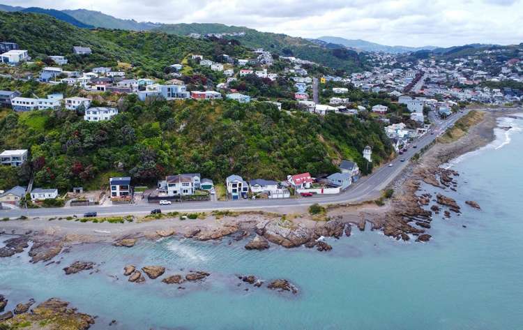 354 The Esplanade Island Bay_17