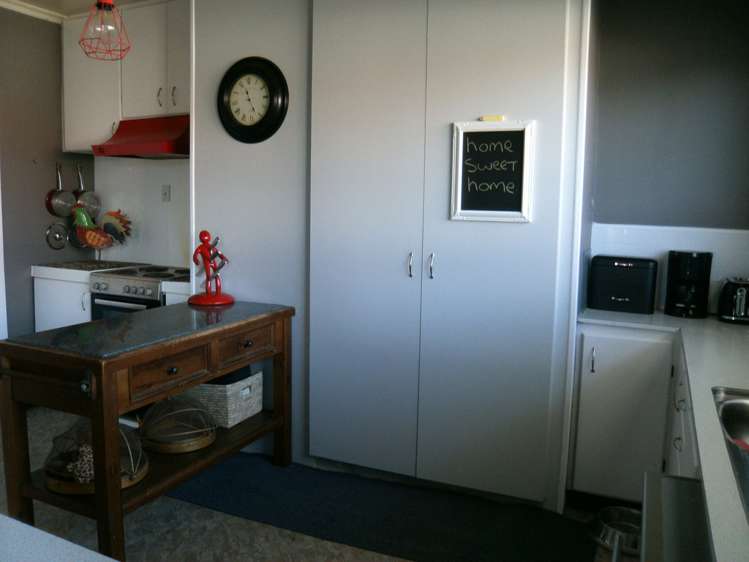 72 Eddystone Street Kaitangata_4