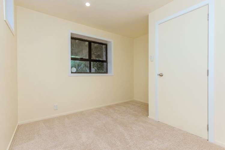 25 Taunton Terrace Blockhouse Bay_11