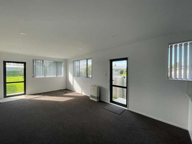 2/4 Barnard Pl Manurewa_4