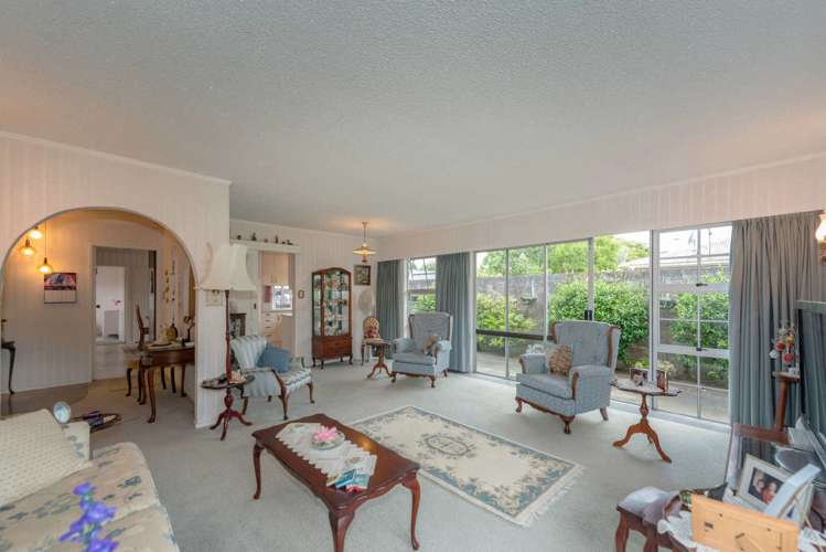 8 Sandringham Road Enderley_5