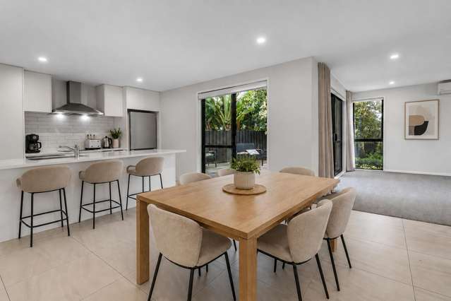 12A Rene Place Sunnyhills_4