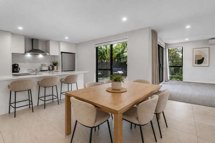 12A Rene Place Sunnyhills_3