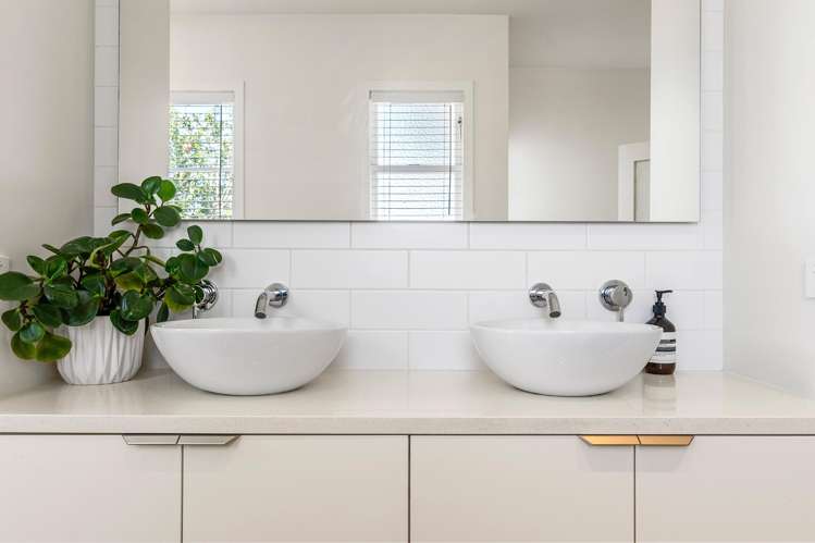 1 Cadman Avenue Waterview_12