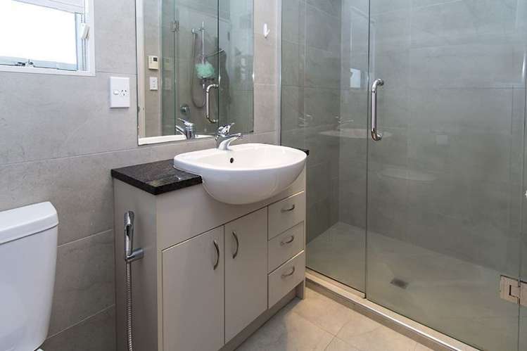 10 Beatrice Place Flat Bush_10