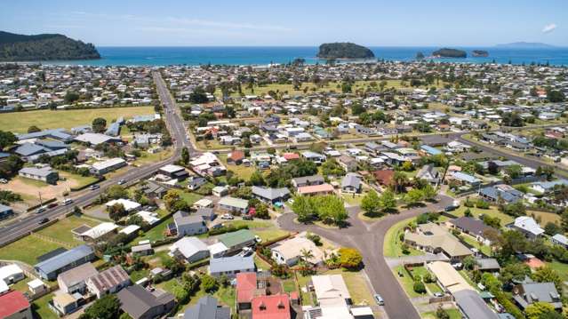 100d Waverley Place Whangamata_1