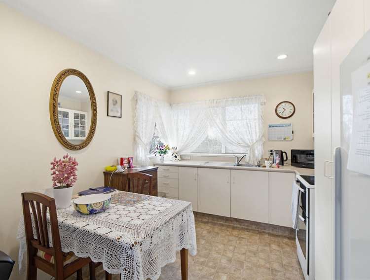 15 Kingsbury Avenue_2