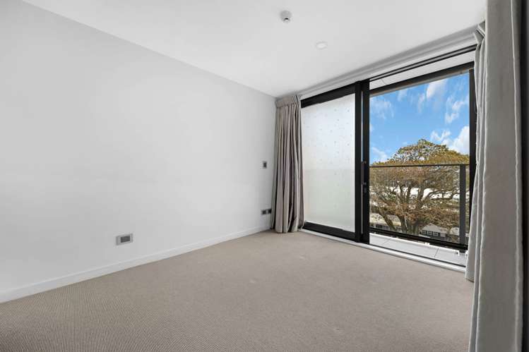 506/10 Lion Place Epsom_15