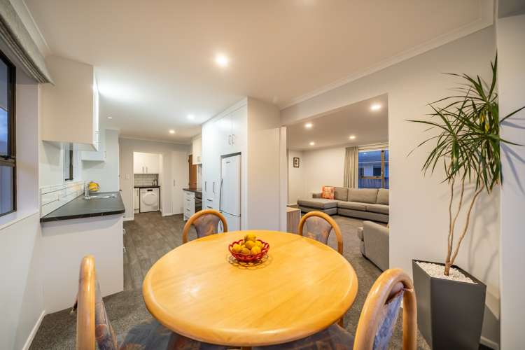 83 Pasadena Crescent Totara Park_8