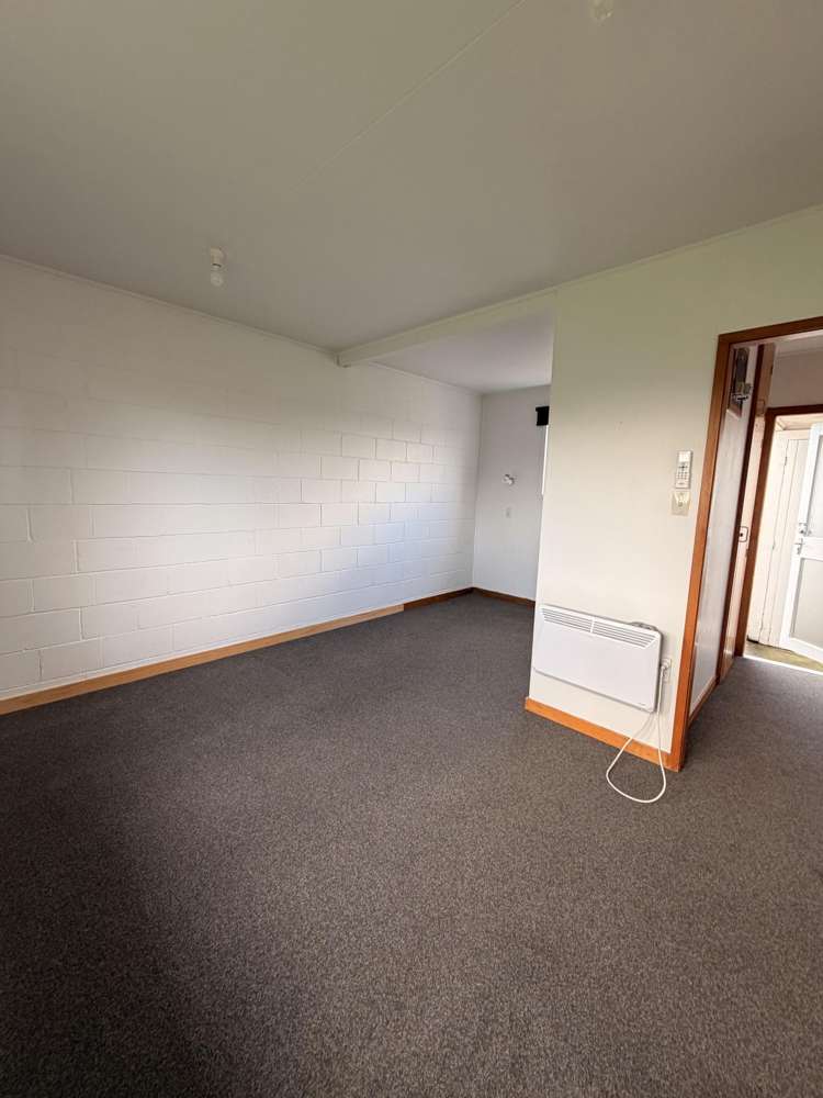 22 Avenal Street Avenal_14