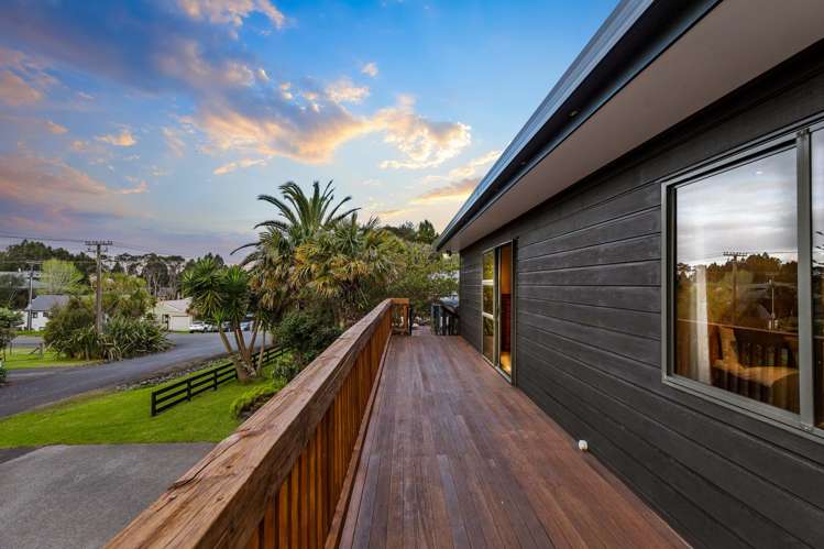 18 Awhiorangi Promenade Swanson_10