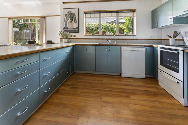 14 Vining Crescent Stoke_3