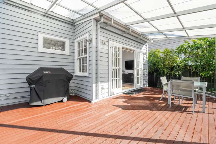 14 Beach Road Northcote Point_9