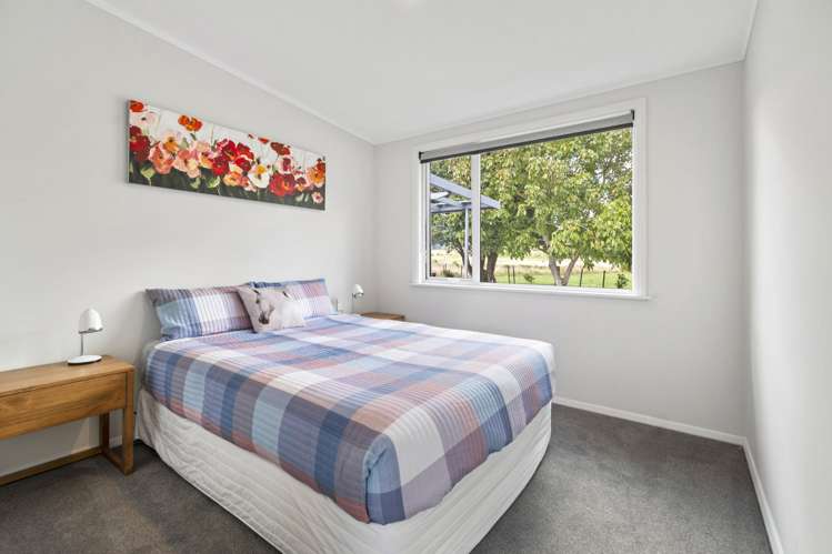 23 Hennesey Road Shannon_17