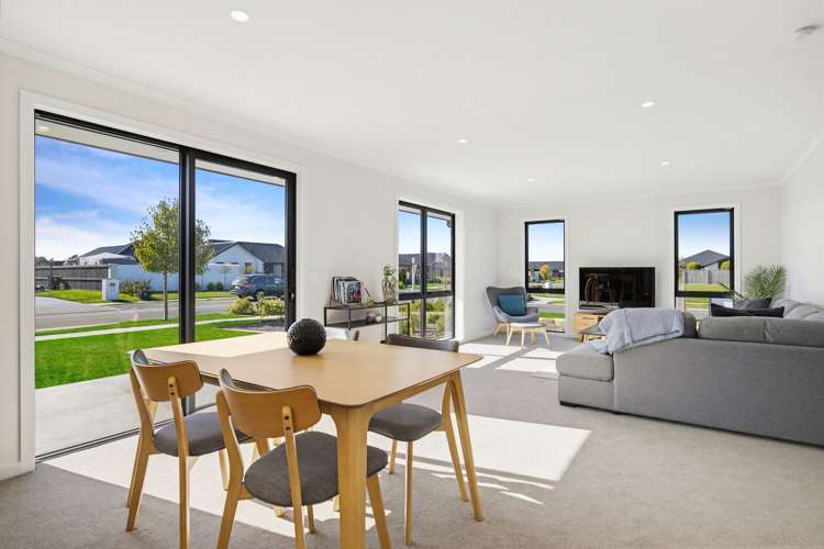 31 Whitehall Drive Springlands_8