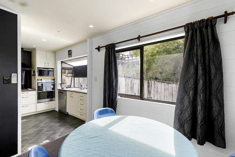 6 Serenity Grove Maoribank_6