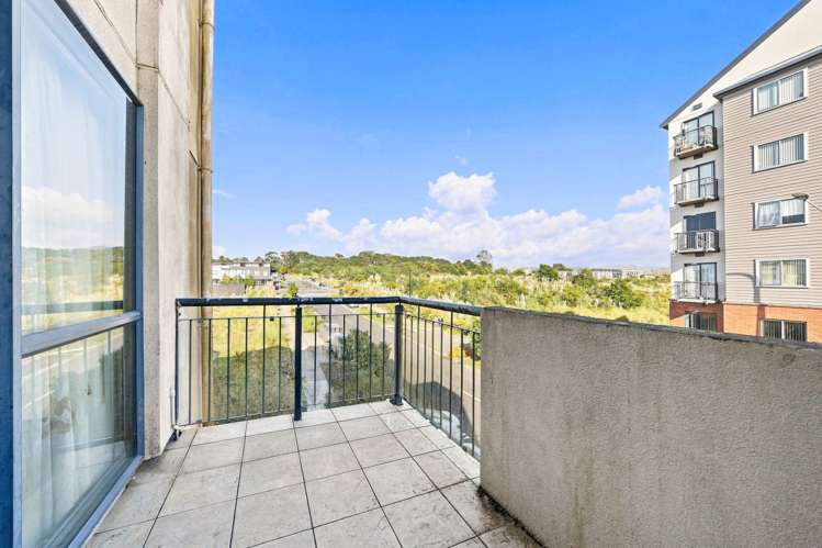6/12 Crown Lynn Place_4