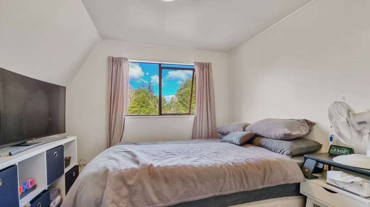 28 Neil Road Fairy Springs_8