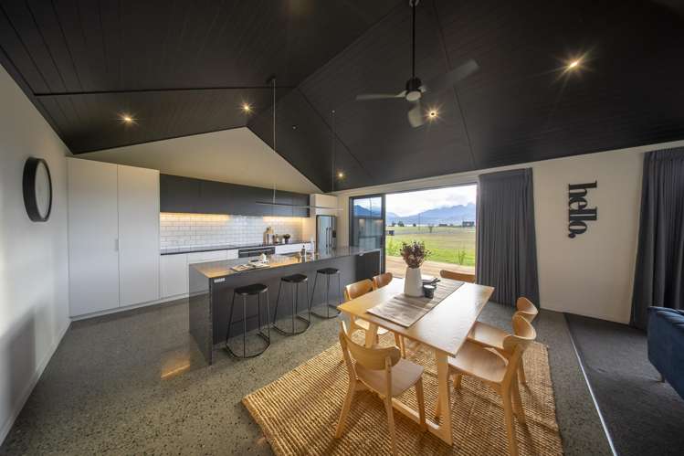 60 Takitimu Avenue Te Anau_6