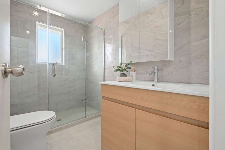 8 Dalesford Street Silverdale_13
