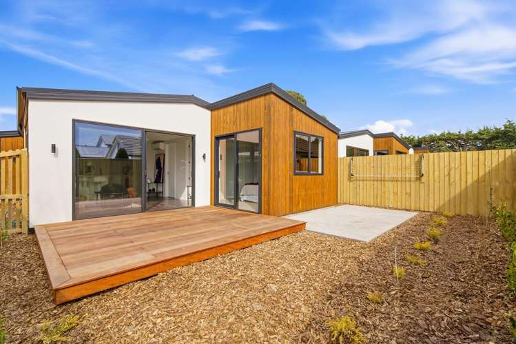 23 Carnaveron Drive Lincoln_20