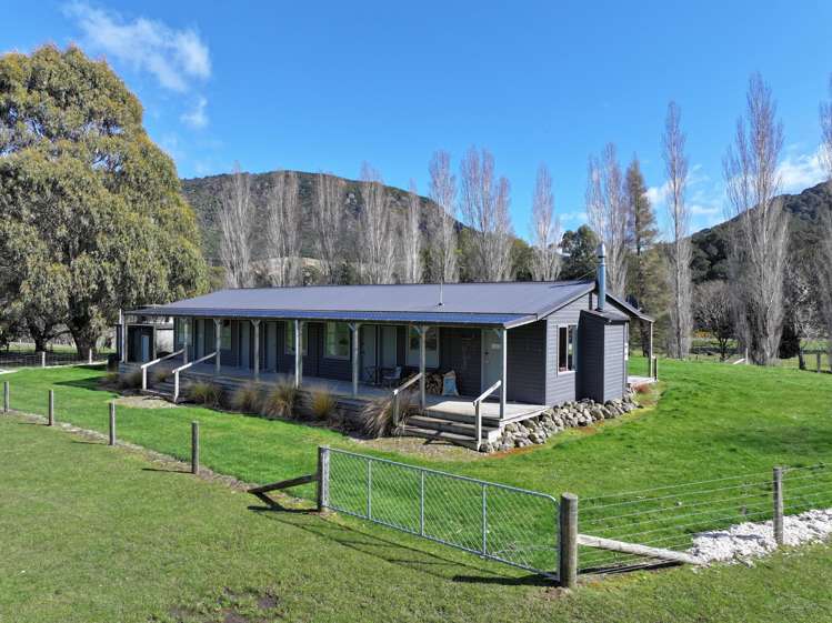 3730 Blackmount Redcliff Road Blackmount_8