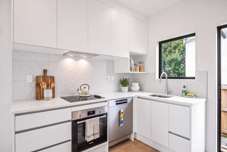 7/63 Gloria Avenue Te Atatu Peninsula_2