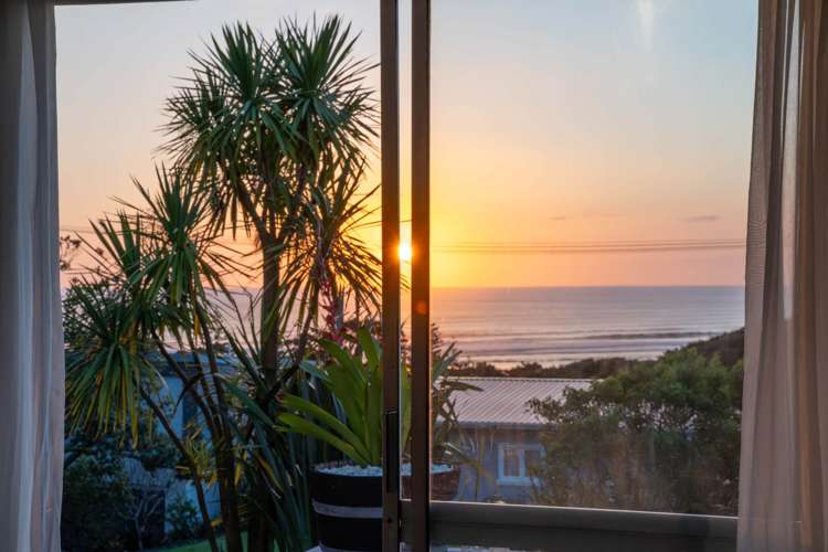 14 Domain Crescent Muriwai_18