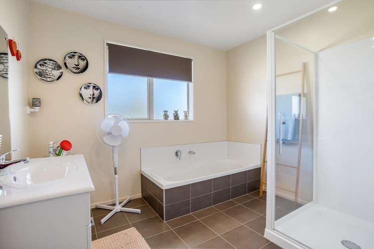 33 Longwood Drive Winton_17