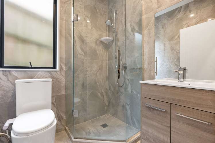 25b Arrowsmith Drive Flat Bush_16